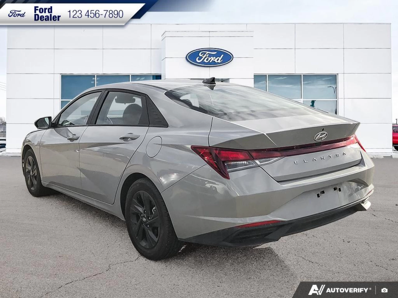 2022 Hyundai Elantra Preferred Image principale