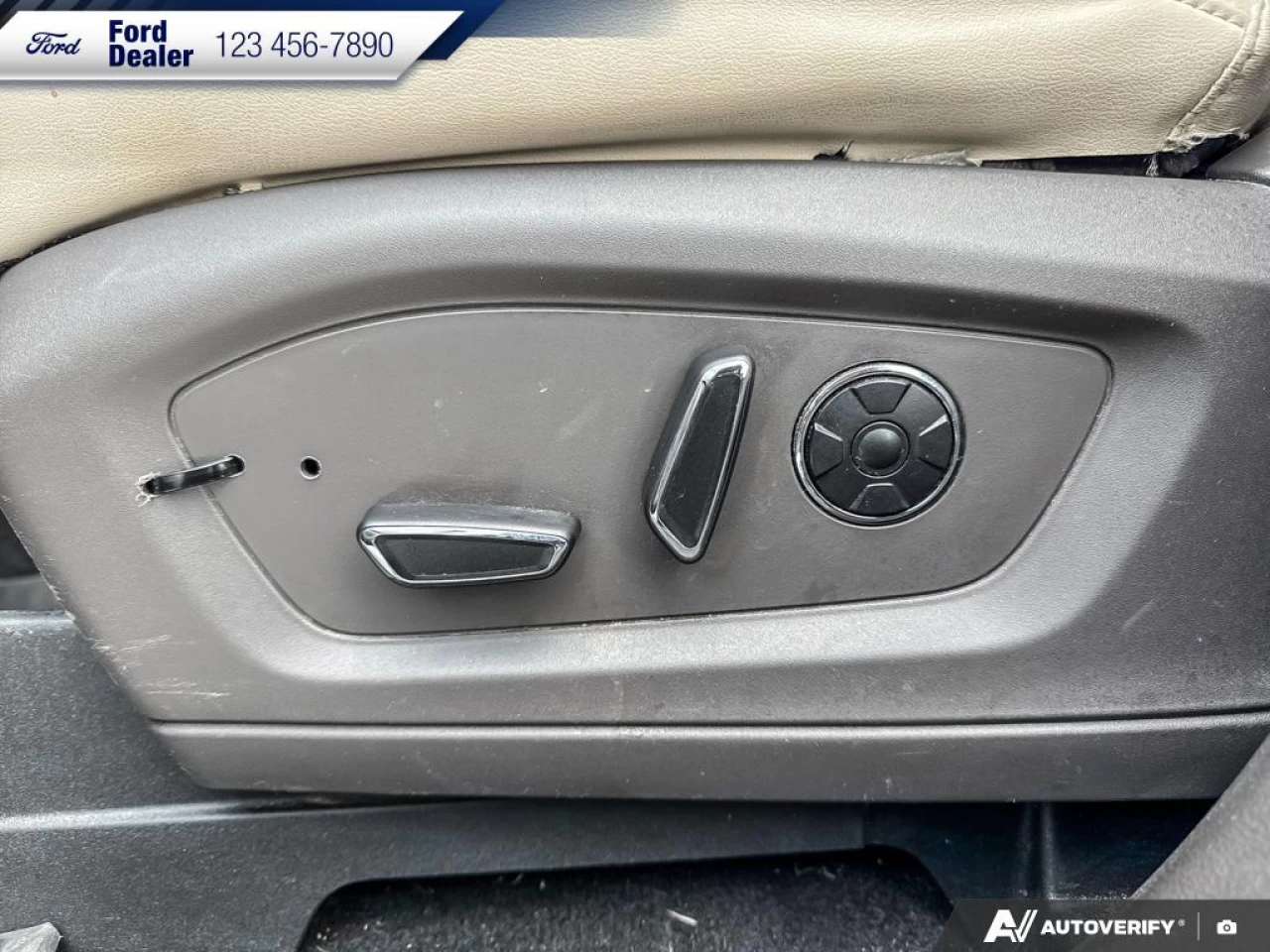 2020 Ford Explorer Platinum Image principale
