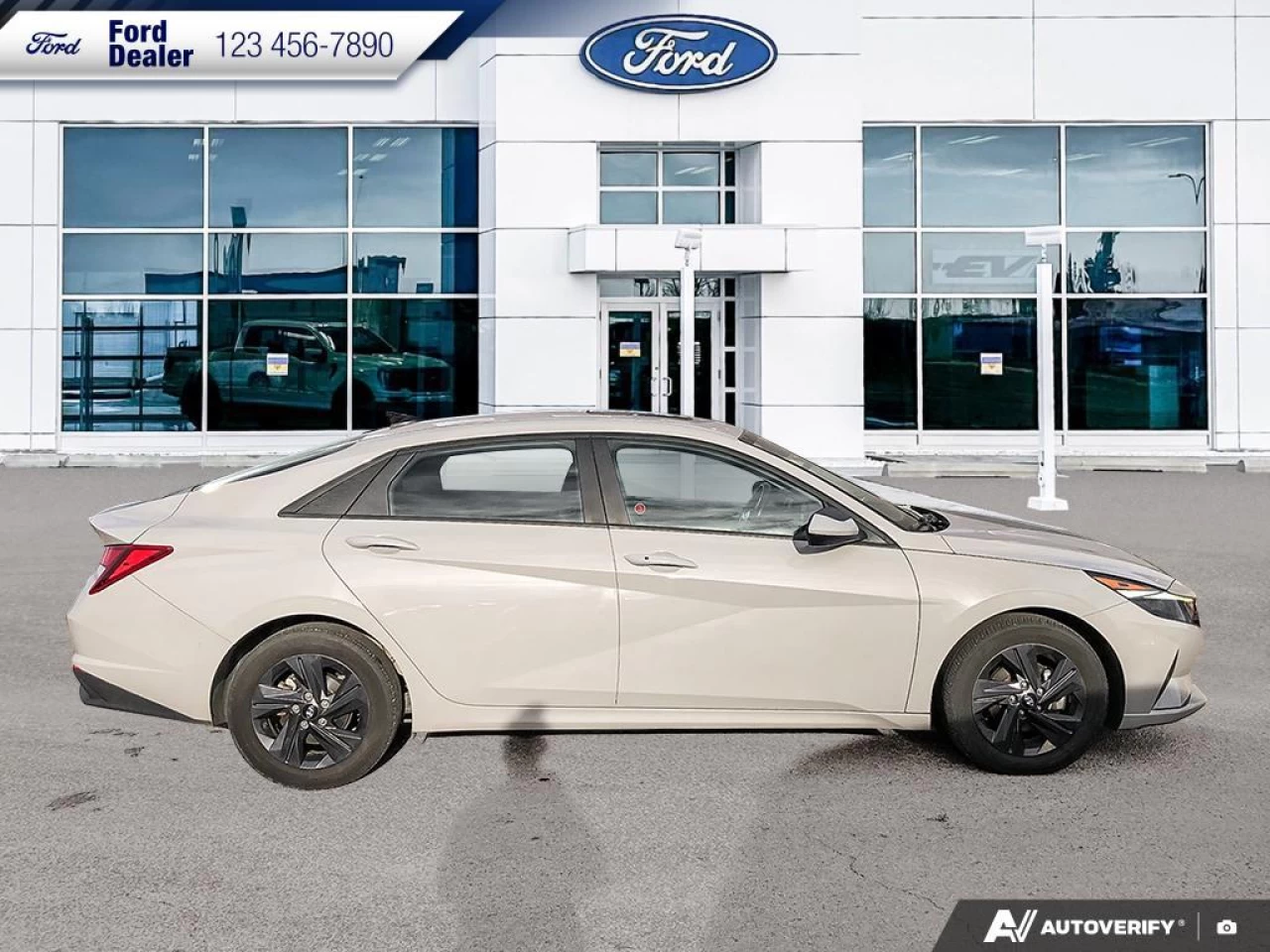 2022 Hyundai Elantra Preferred Main Image