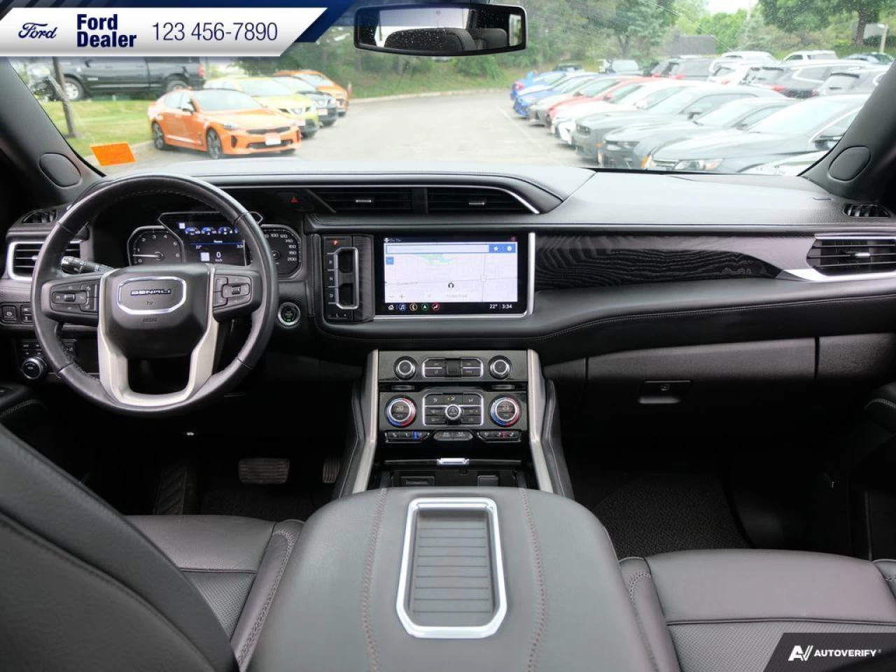 2021 GMC Yukon Denali Image principale