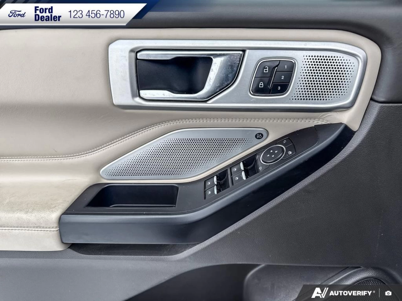 2020 Ford Explorer Platinum Image principale